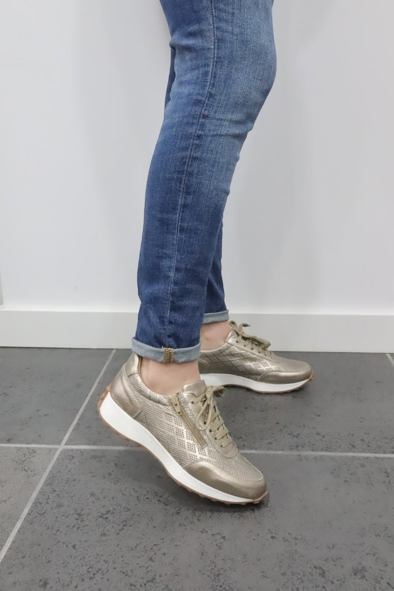 Ténis em Pele Metalizada Chumbo com Fecho | Daydoc VAGOS 681MF