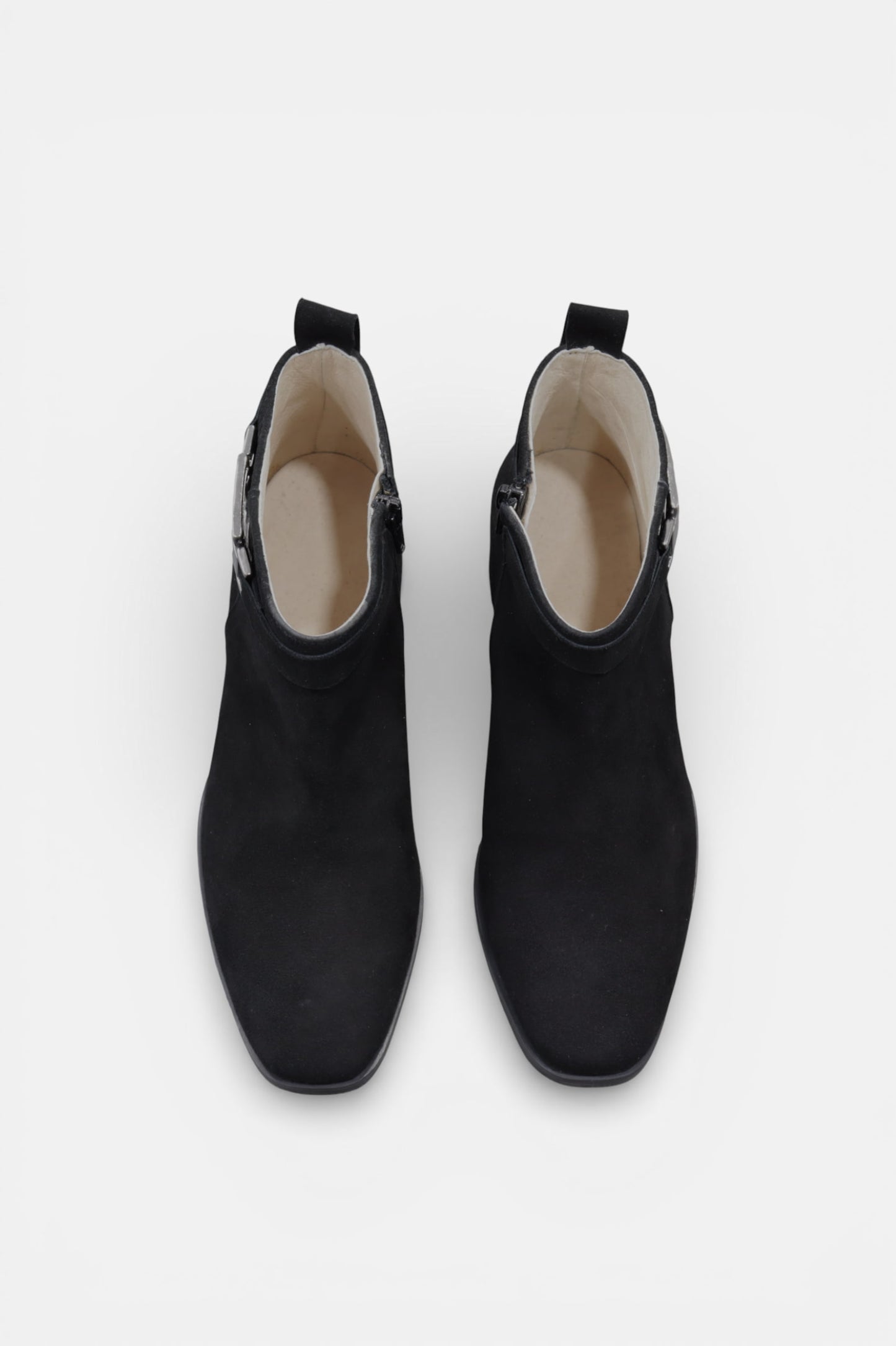 Bota Senhora Camurça Preta com Fivela | Daydoc - 2440