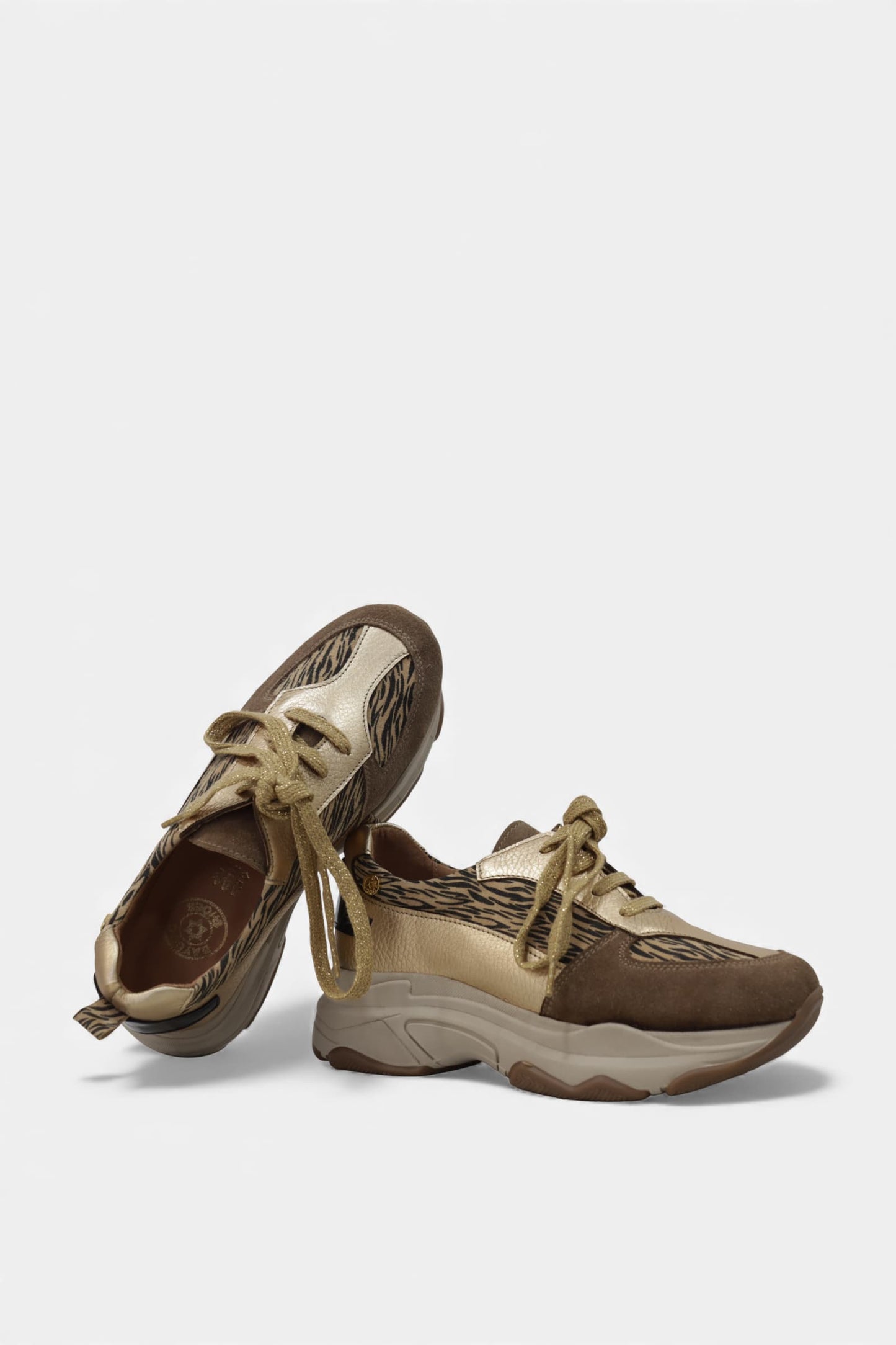 Calçado feminino Daydoc Barcelona bege com design casual e moderno