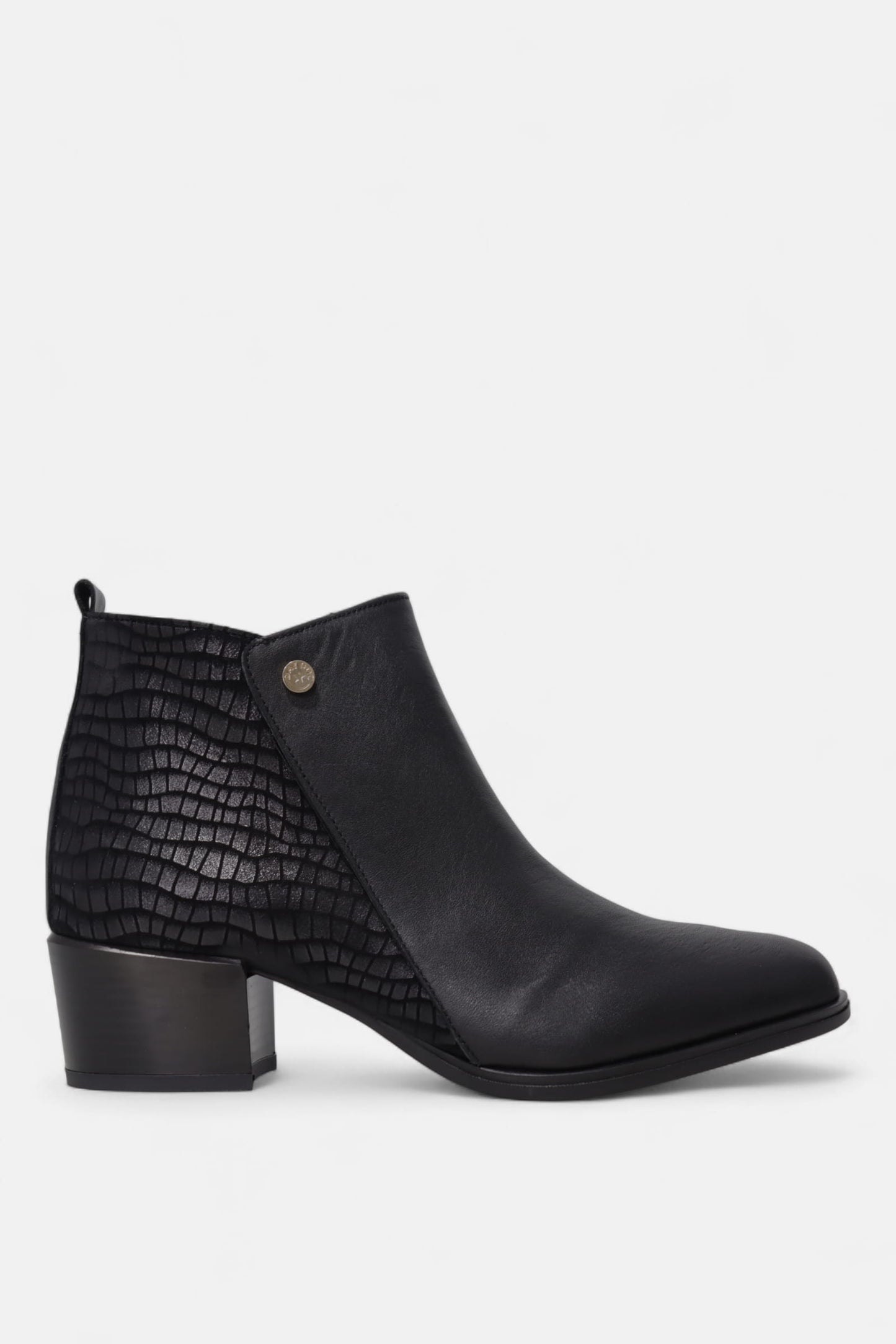 Bota de Senhora em Pele Preta | Daydoc Burgos-2460