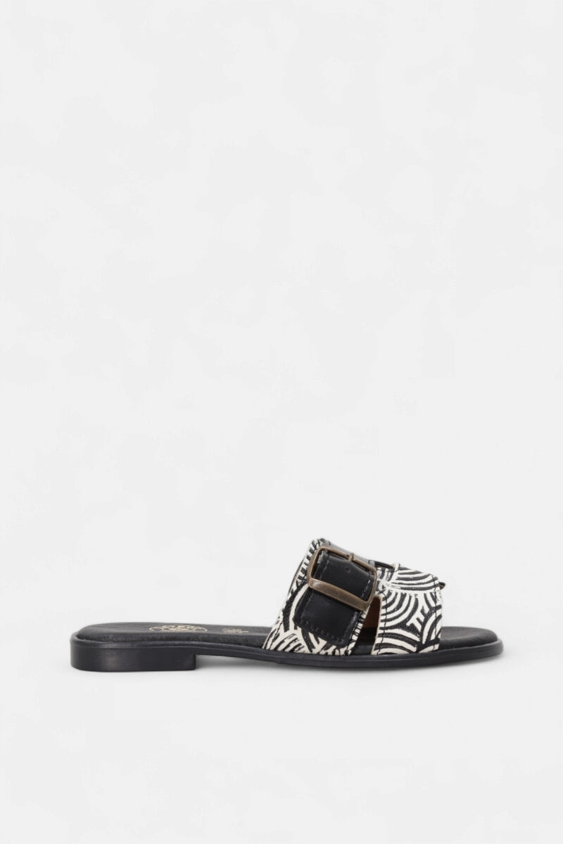 Chinelo de Mulher GIRONA 4892
