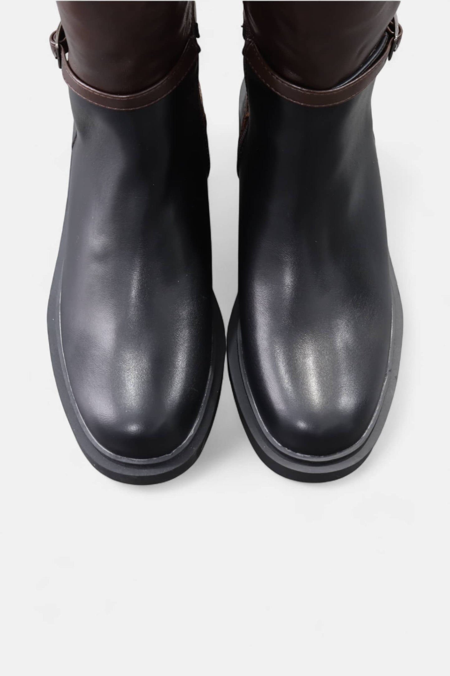 Botas de Senhora - Estilo Cavaleiras em Pele Sintética e Licra Mod.5550