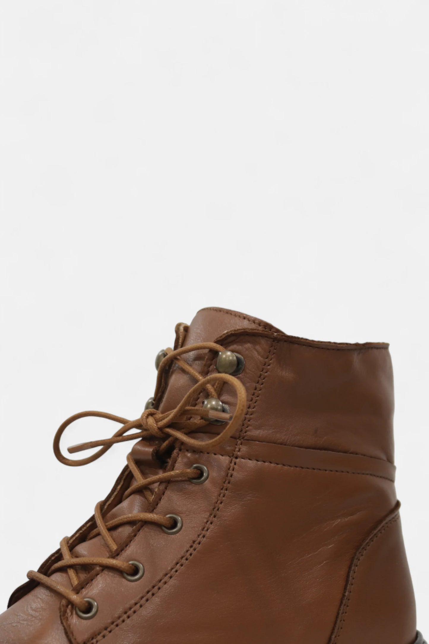 Botas de Mulher em Pele com Cordão e Fecho | Daydoc Linz - N78810