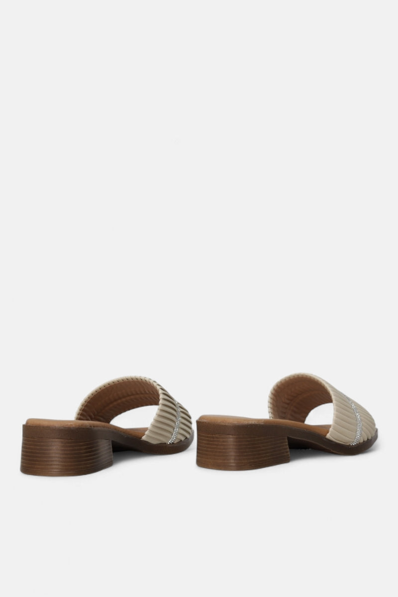 Chinelo raso em pele para mulher bege - Daydoc Genebra