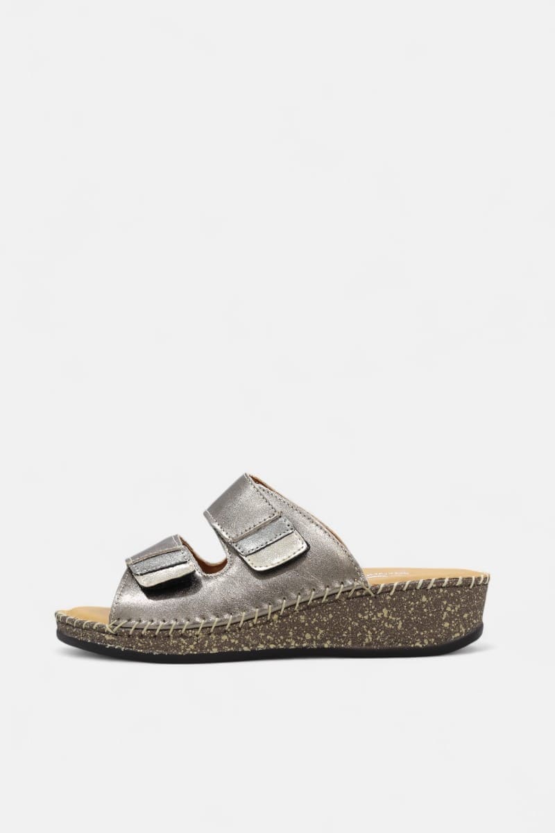 Chinelos de cunha Daydoc Adana em pele bronze