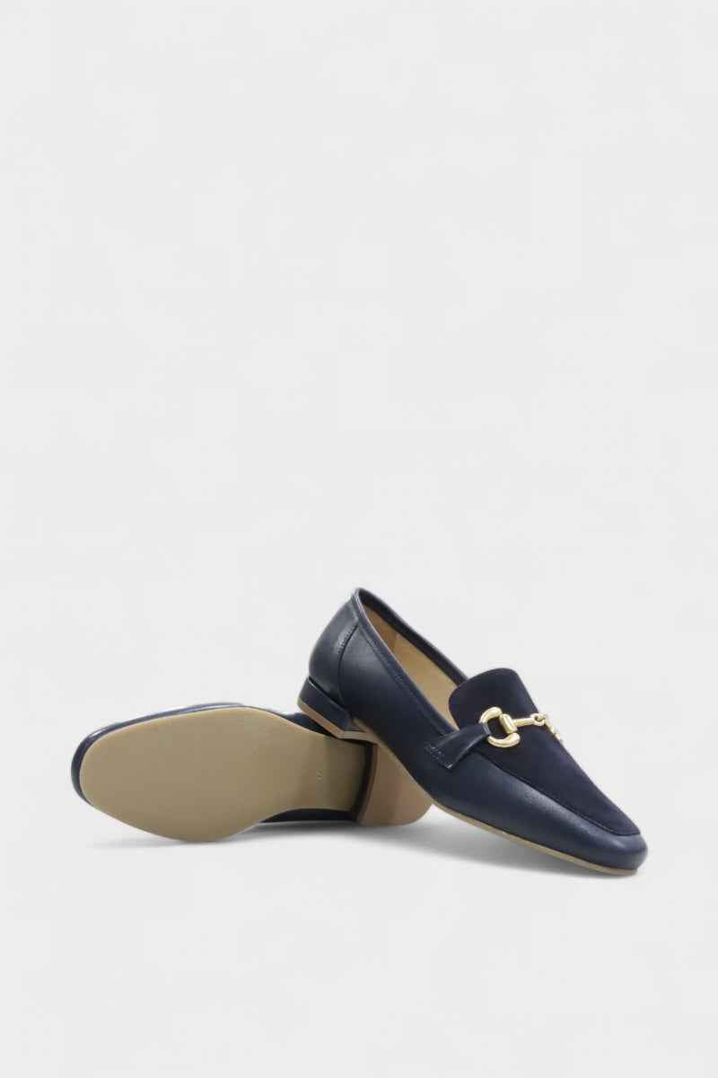 Sapatos mocassim de salto baixo em pele e camurça com detalhe metálico para mulher Daydoc Roma marinho