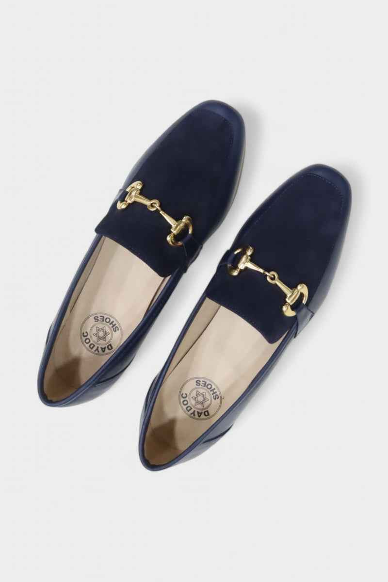 Sapatos mocassim de salto baixo em pele e camurça com detalhe metálico para mulher Daydoc Roma marinho