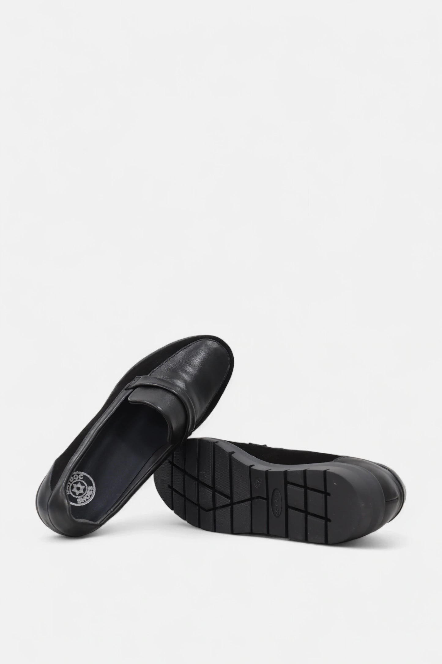 Mocassim Senhora em Camurça com Cunha | Daydoc Sevilha - 25088