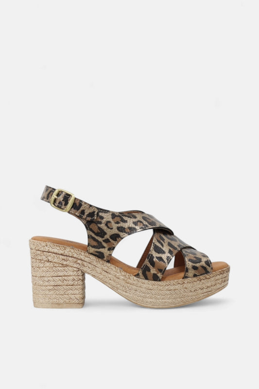 Vista lateral das sandálias Lausanne leopardo com sola efeito corda