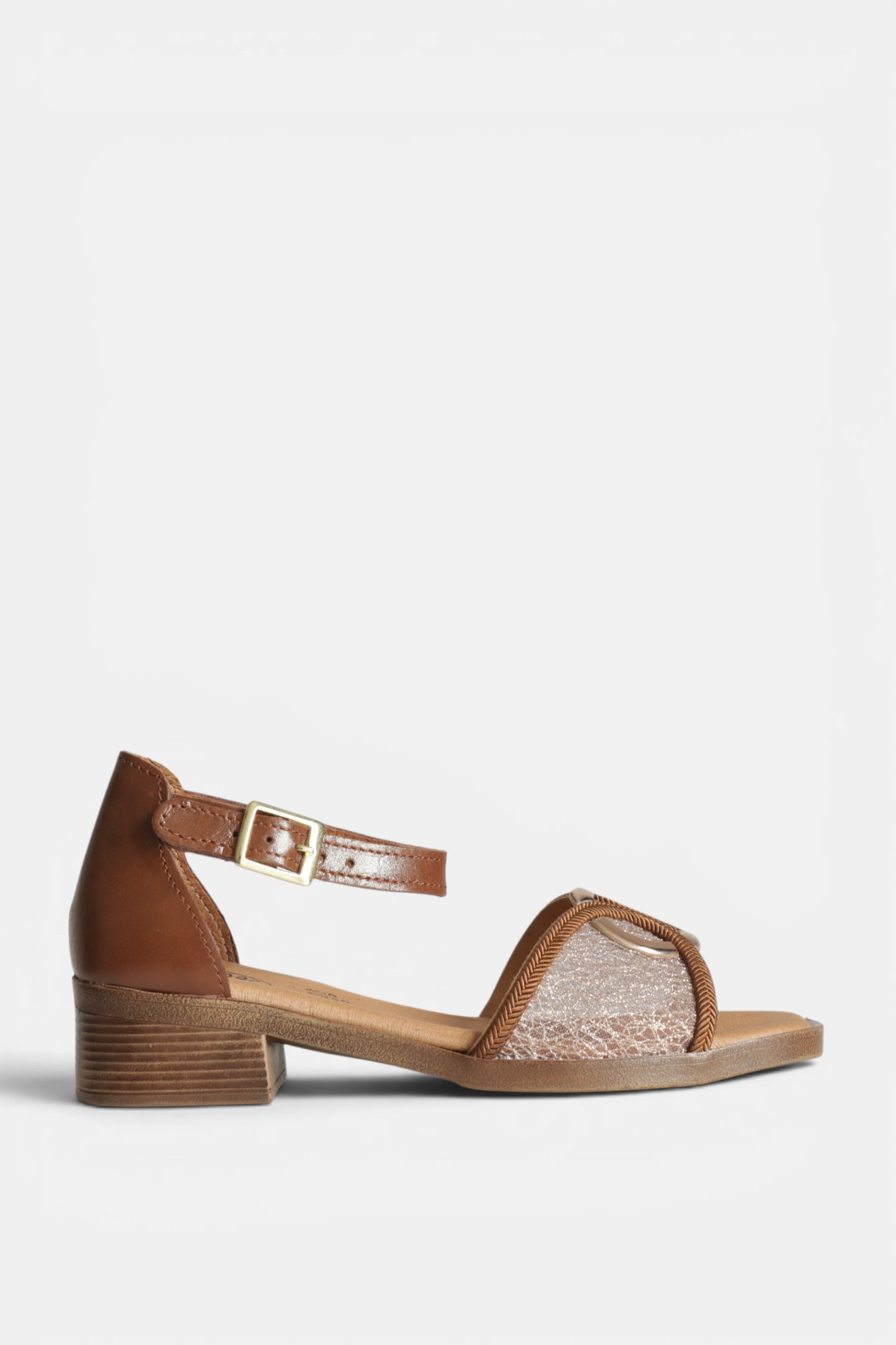 Sandálias camel para mulher com cordão entrançado