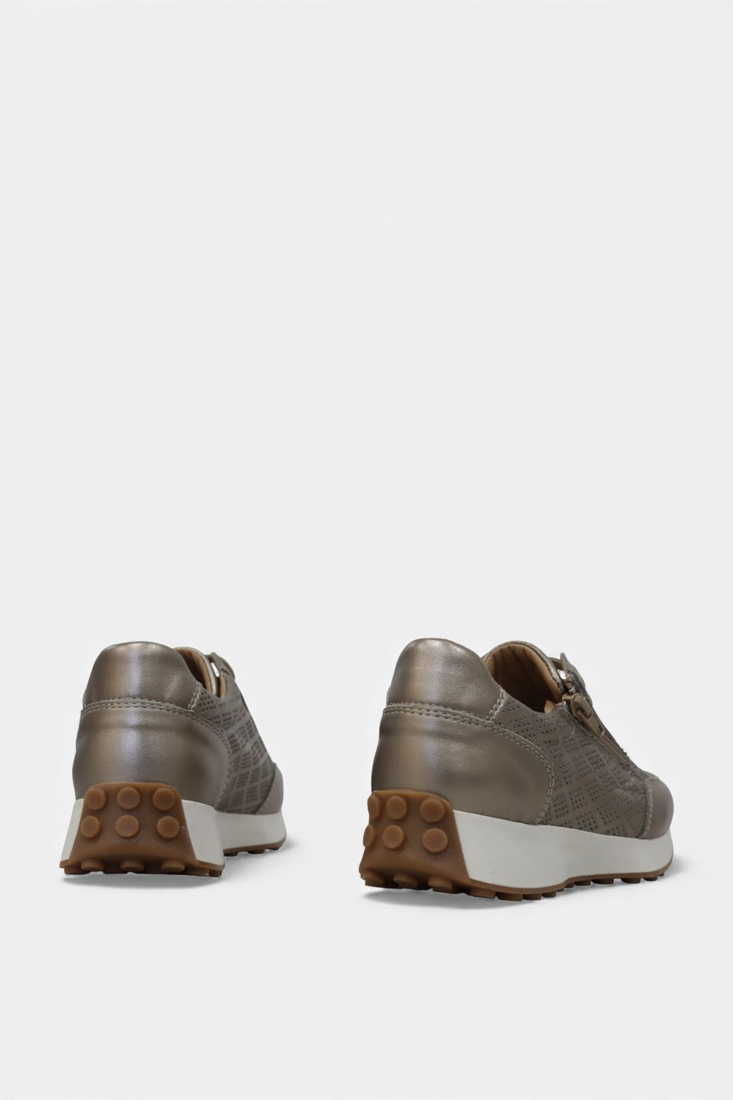 Ténis em Pele Metalizada Chumbo com Fecho |  Daydoc VAGOS 681MF