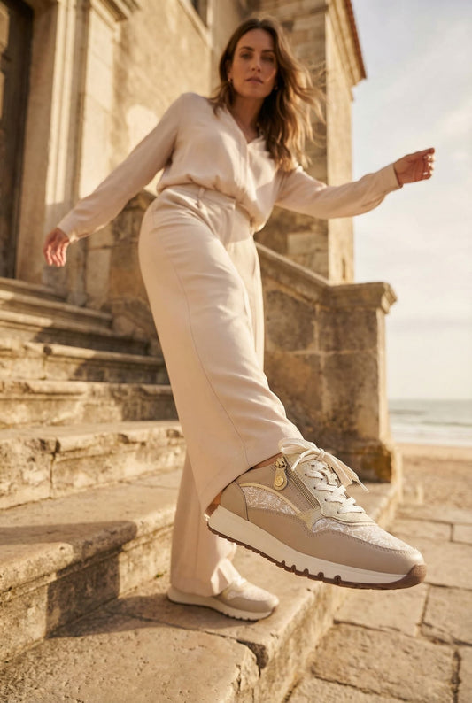 Sapatilhas de Senhora em Pele Bege com Fecho | Daydoc Palma 23584