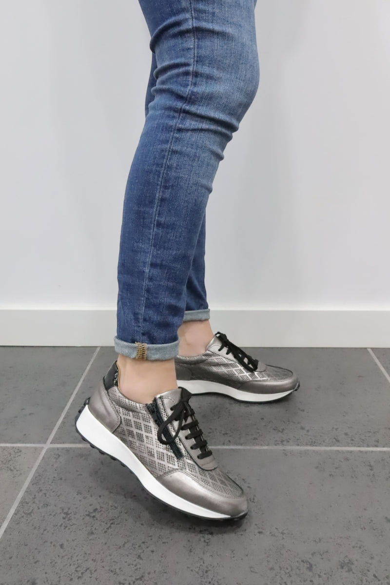 Sapatilhas em pele laminada Daydoc Vagos chumbo para mulher