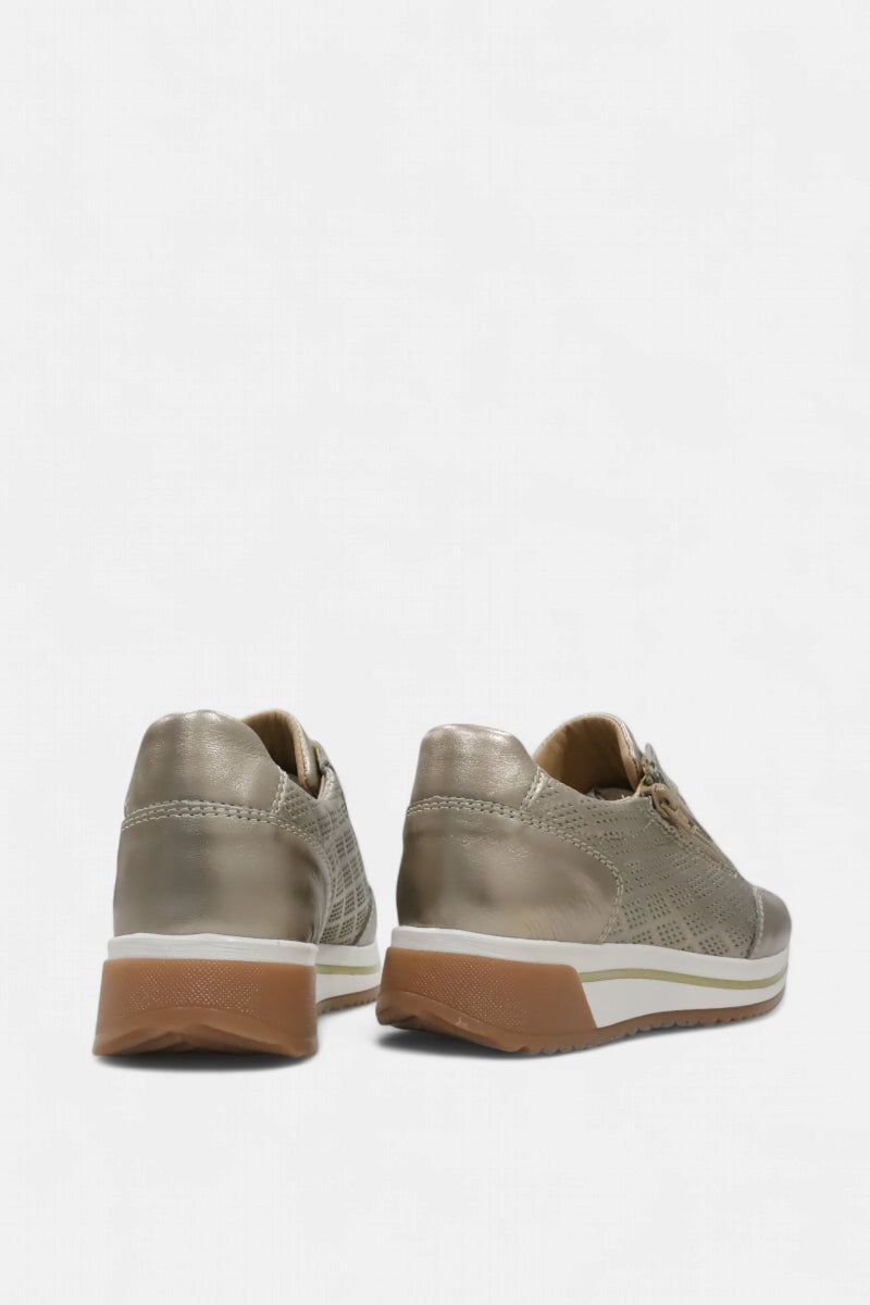 Modelo Vagos1 Daydoc bronze com sola aderente em borracha