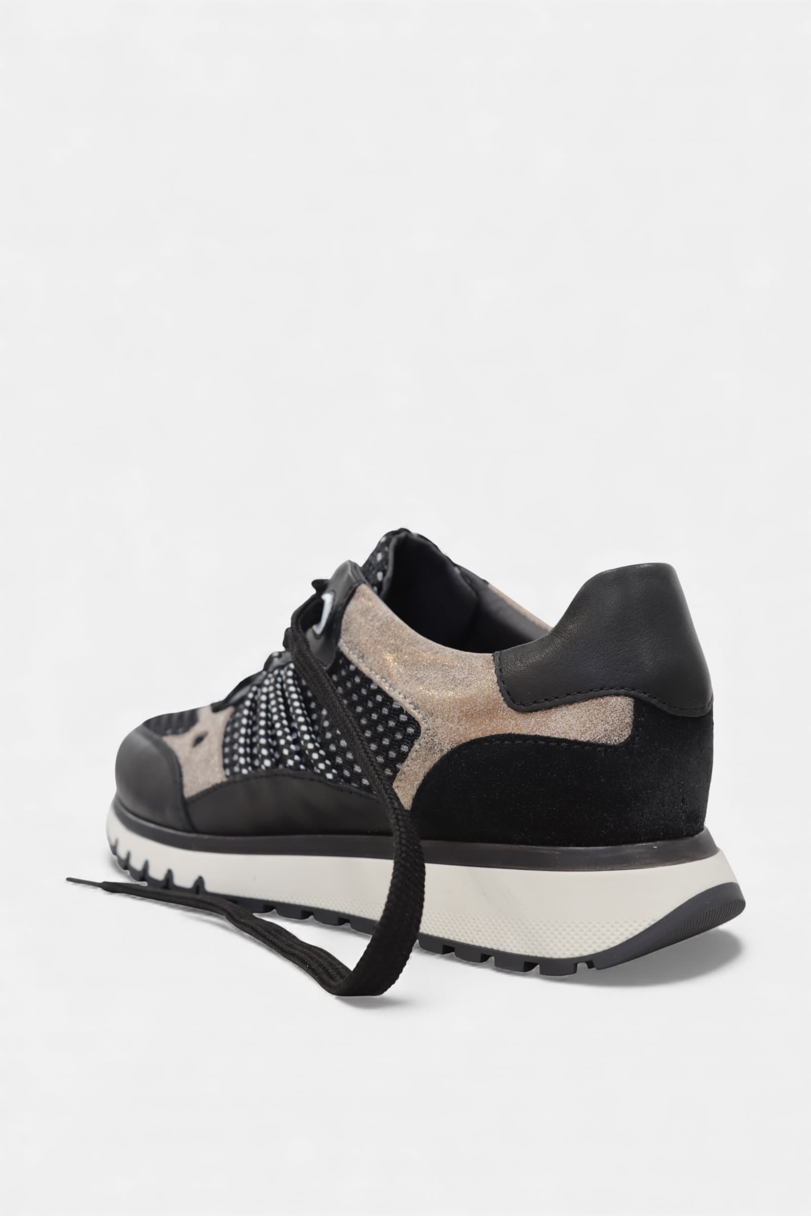 Sapatilhas em pele Daydoc Mafra preto com sola bicolor antiderrapante