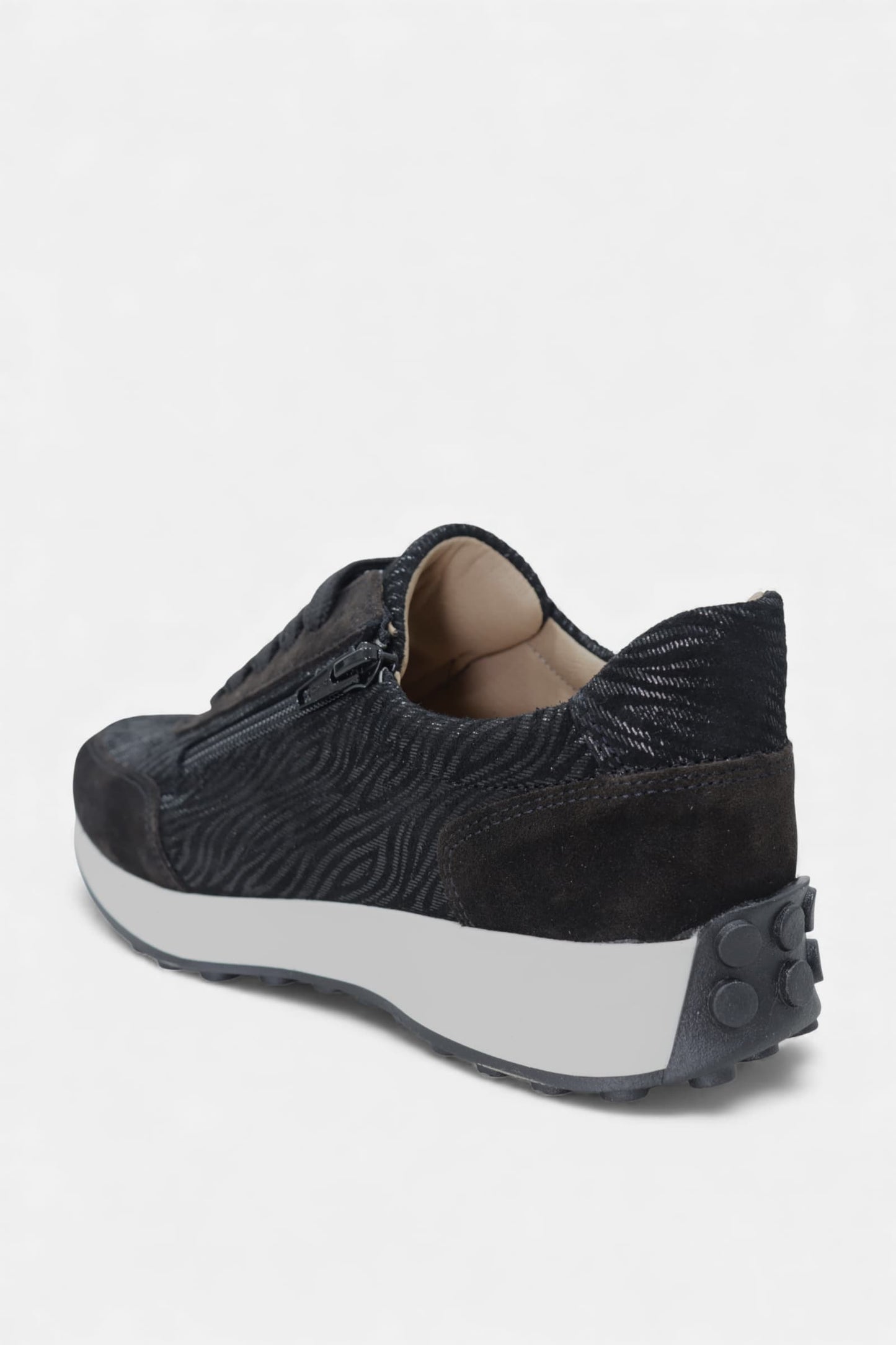 Ténis em Camurça Preta com Cordão e Fecho | Daydoc - Aveiro 683F