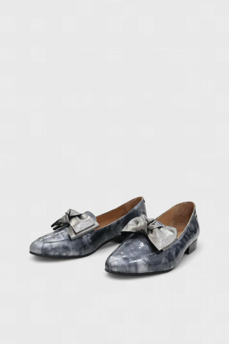 Sapatos de salto baixo clássicos em pele envernizada para mulher Daydoc Milão cinzento