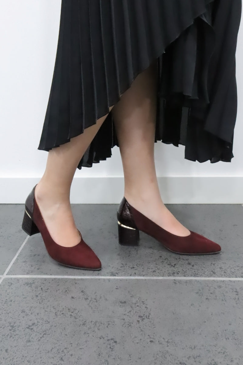 Sapatos de salto médio em camurça para mulher Daydoc Cascais bordô