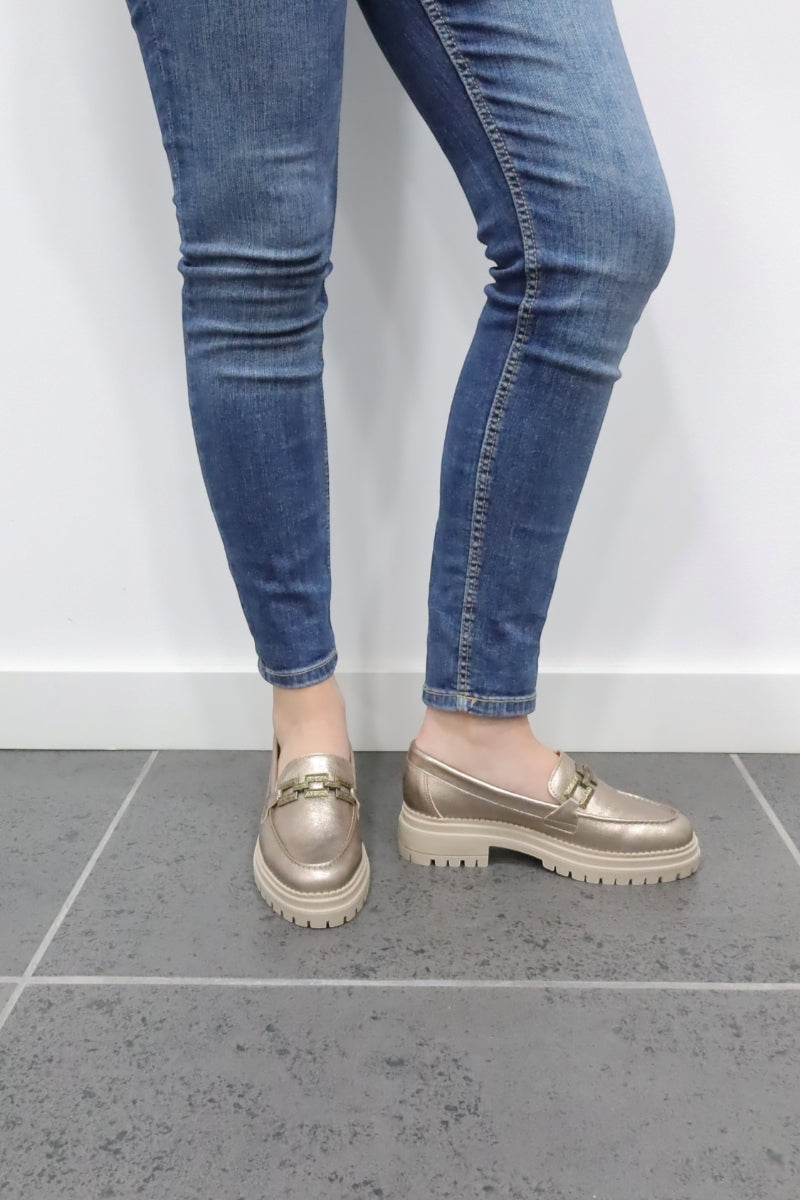 Sapatos mocassim de sola chunky em pele metalizada para mulher Daydoc Niterói bronze