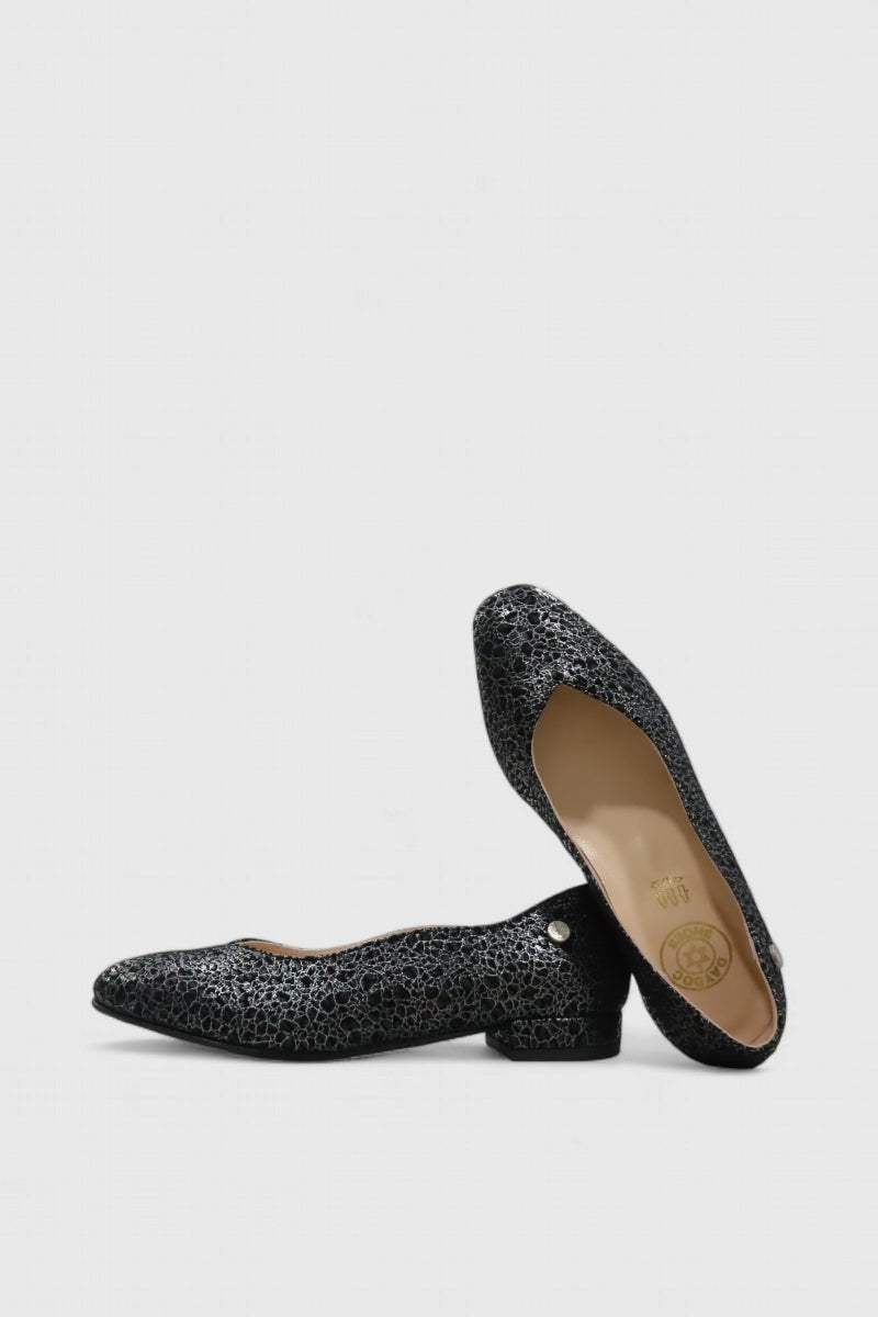 Sapatos femininos preto Daydoc Braga em camurça com salto baixo